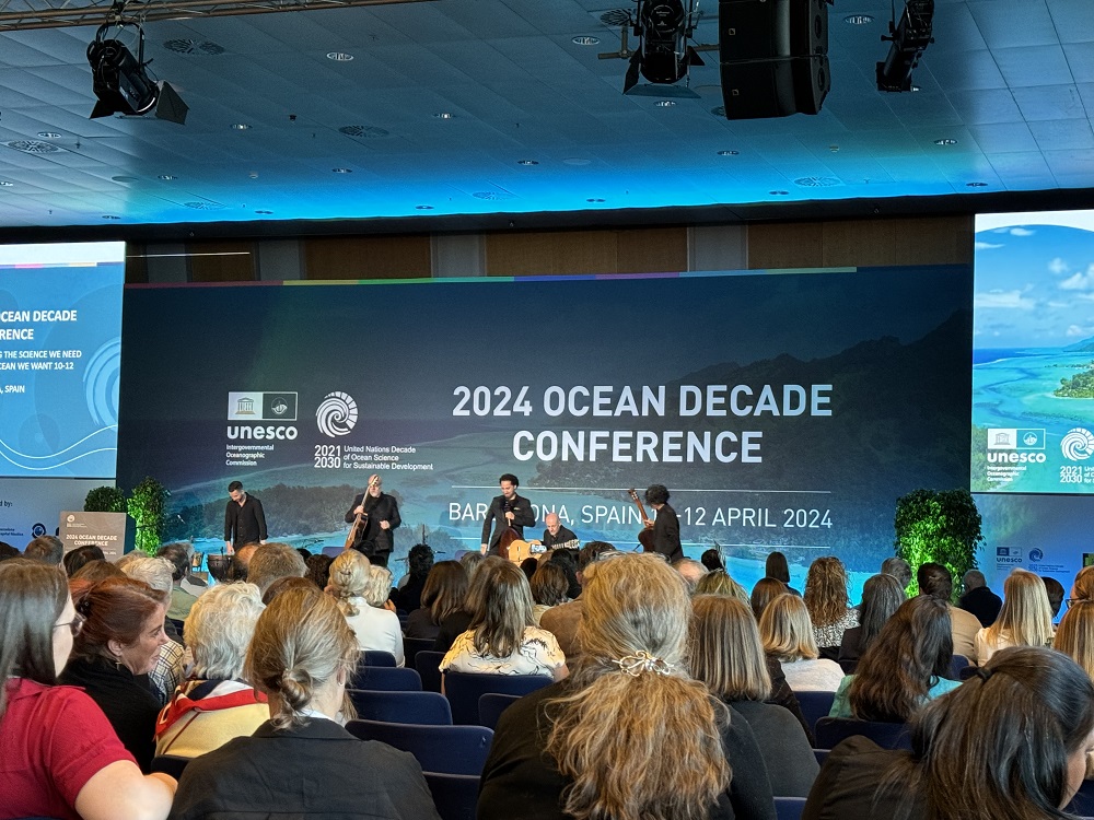 A layer cake of science and engagement to save the ocean: reflections on the UN Ocean Decade Conference.